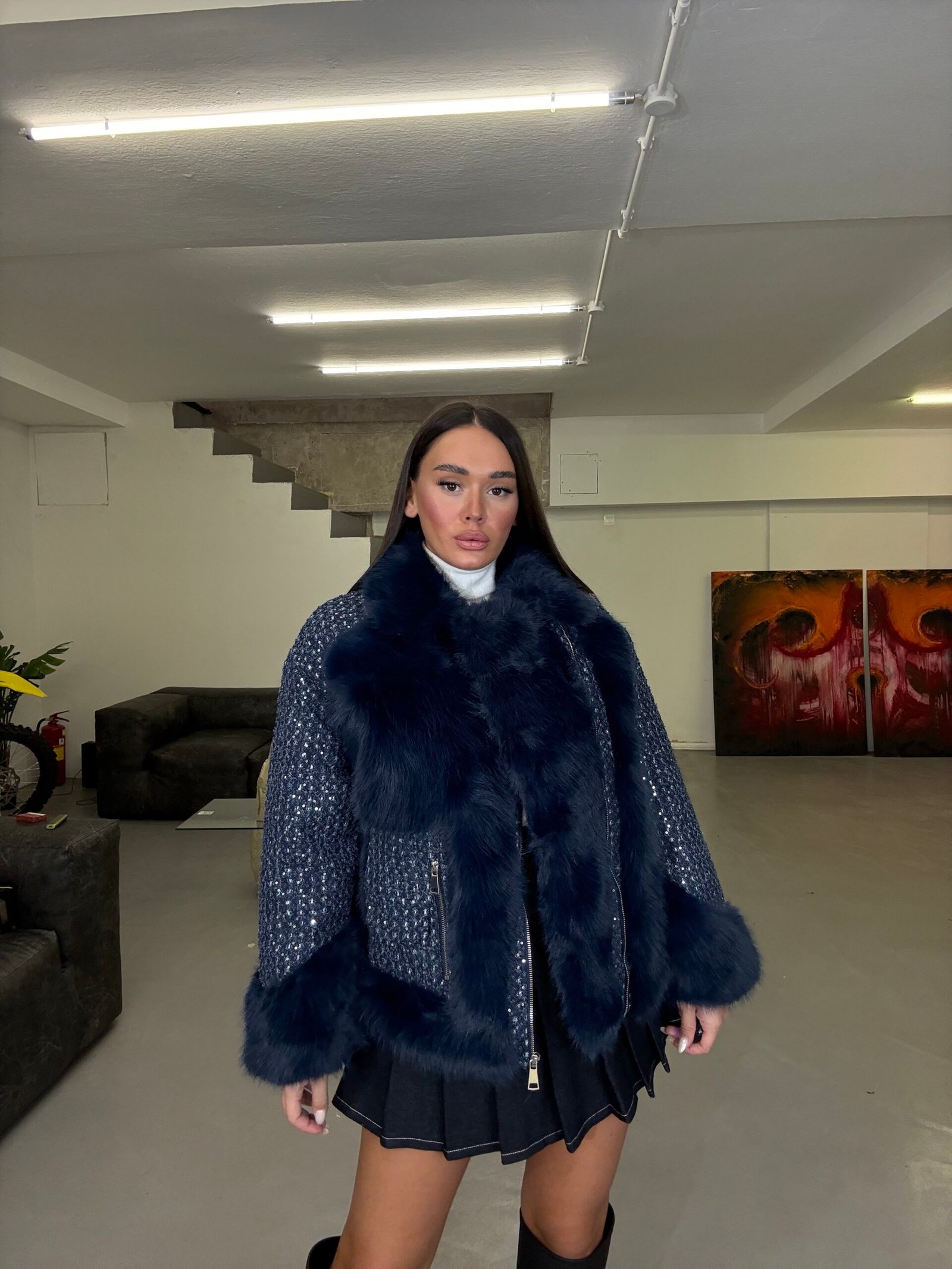 PELLUSH ME TEMINA TË QENDISURA