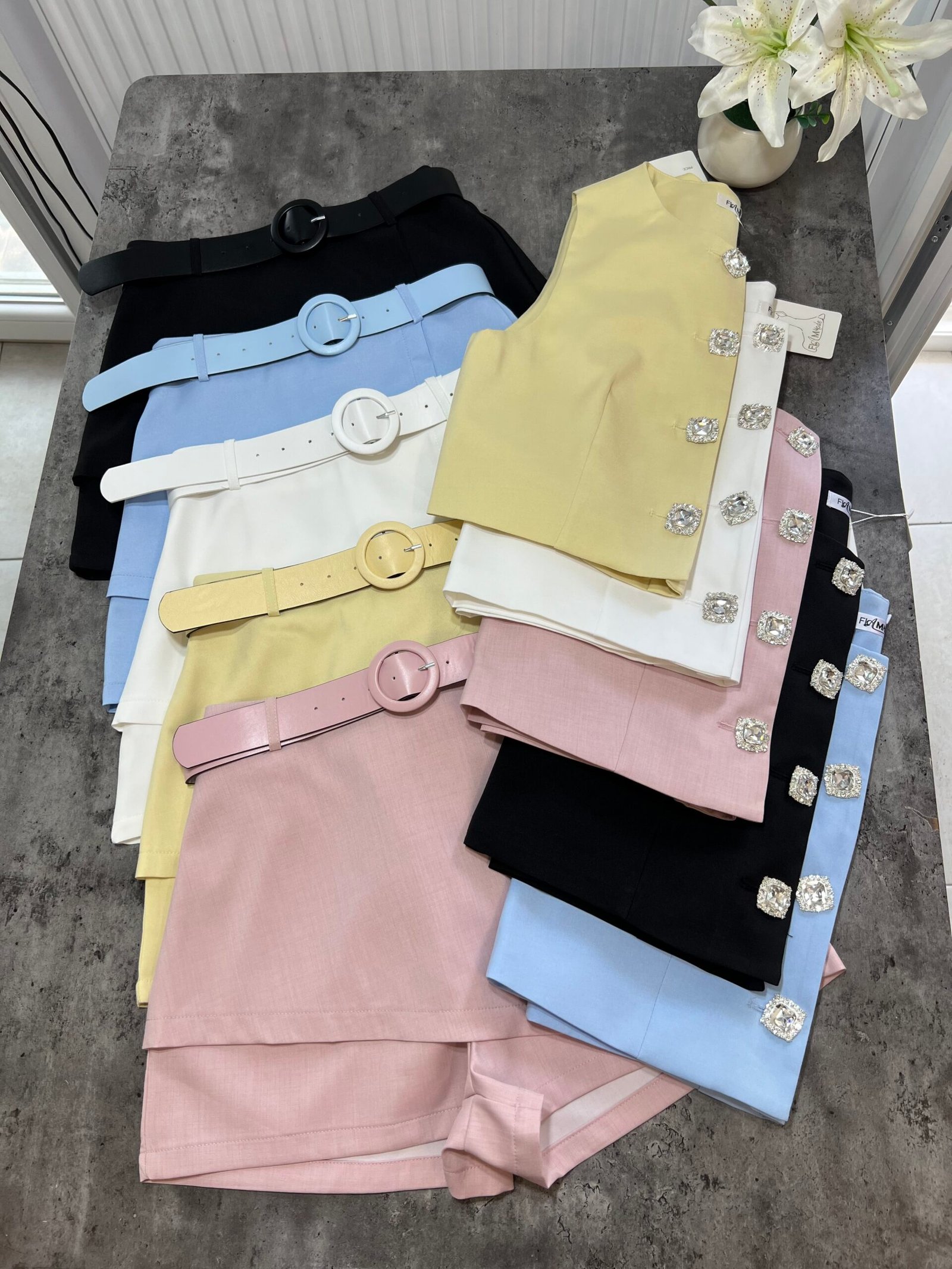 SET DY PJESESH ME SKORT &JELEK