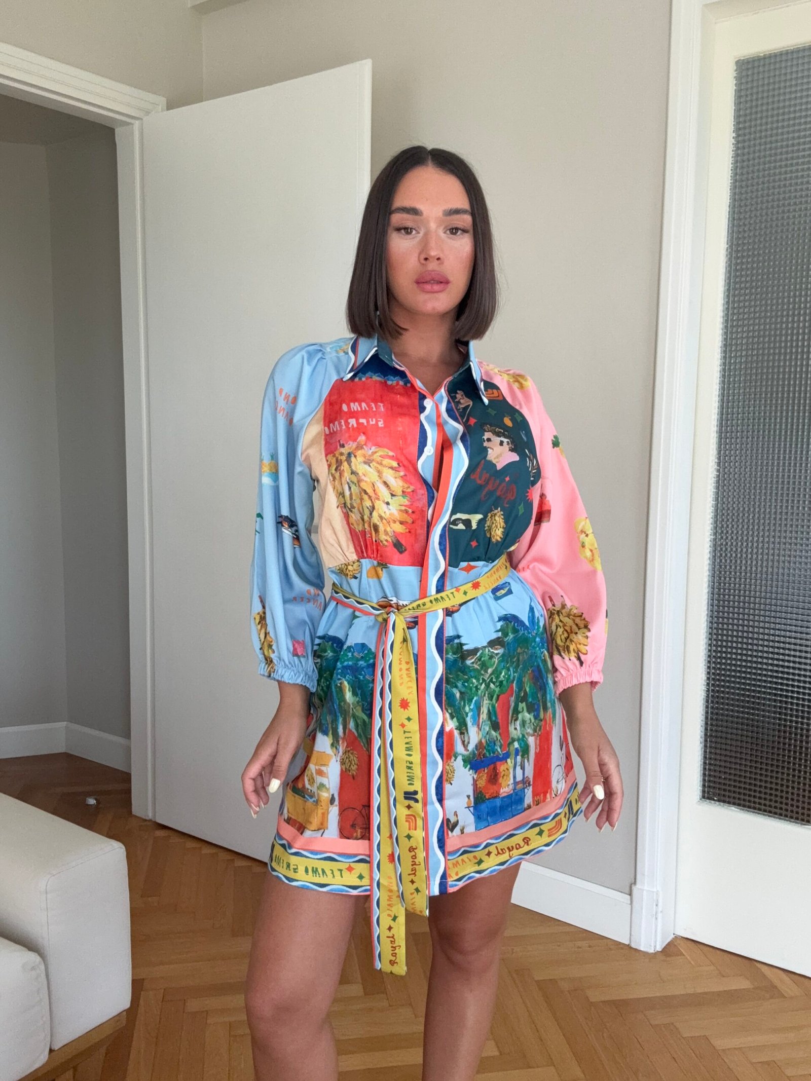 FUSTAN SATEN-I I SHKURTER ME FIGURA