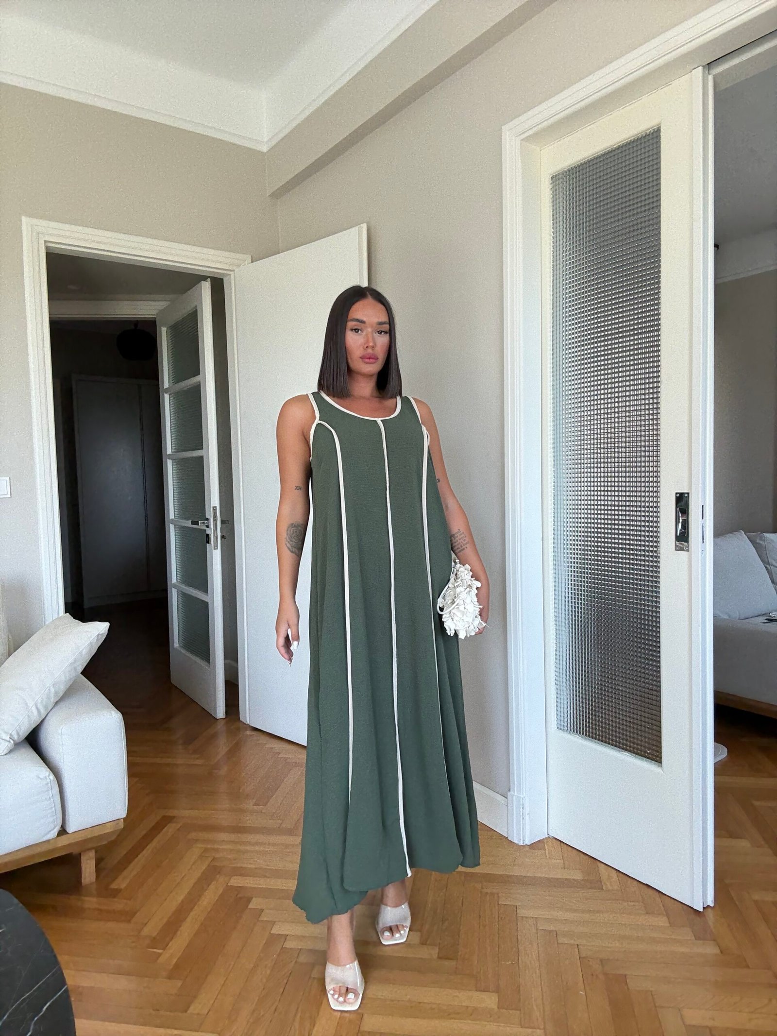 FUSTAN I GJATE OVERSIZED ME TEGELA