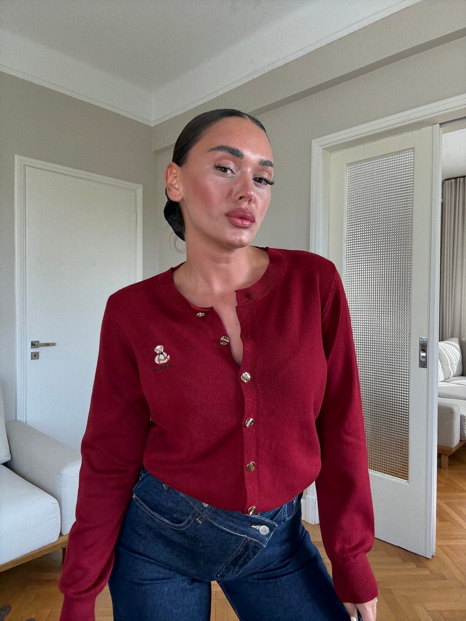 CARDIGAN FEMRASH ME KOPSA ARI DHE MOTIV ARIU