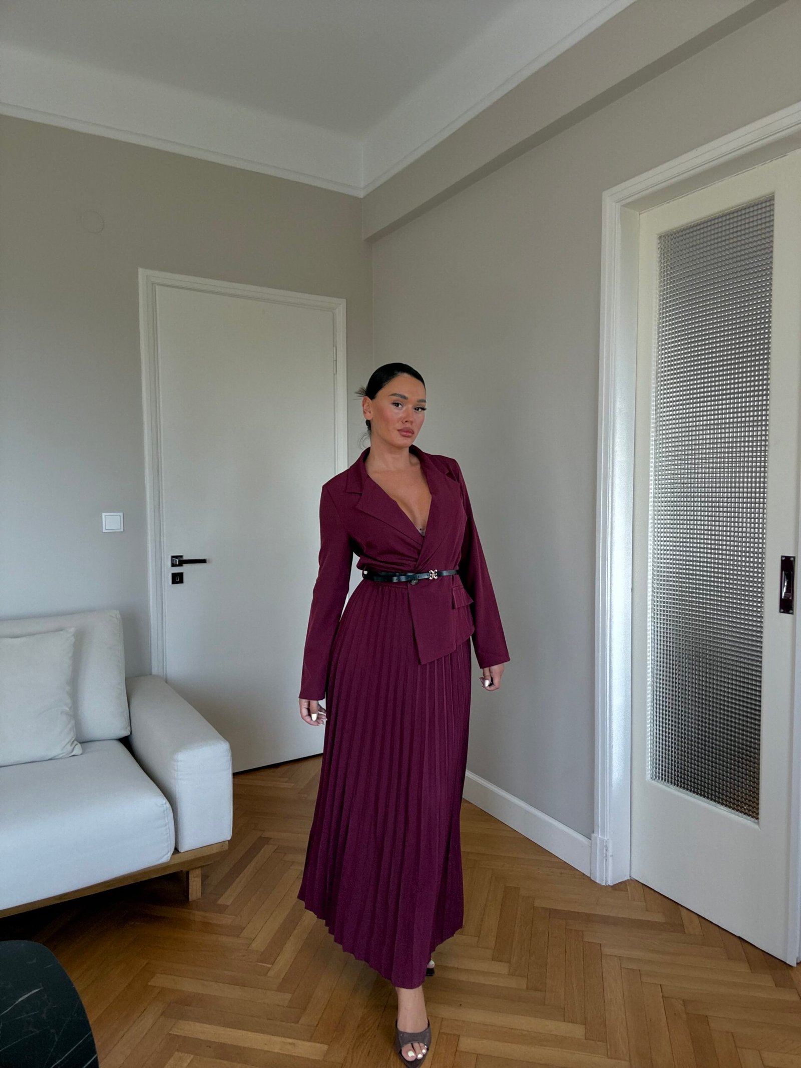 FUSTAN MAXI ME PALA DHE JAKË KOSTUMI