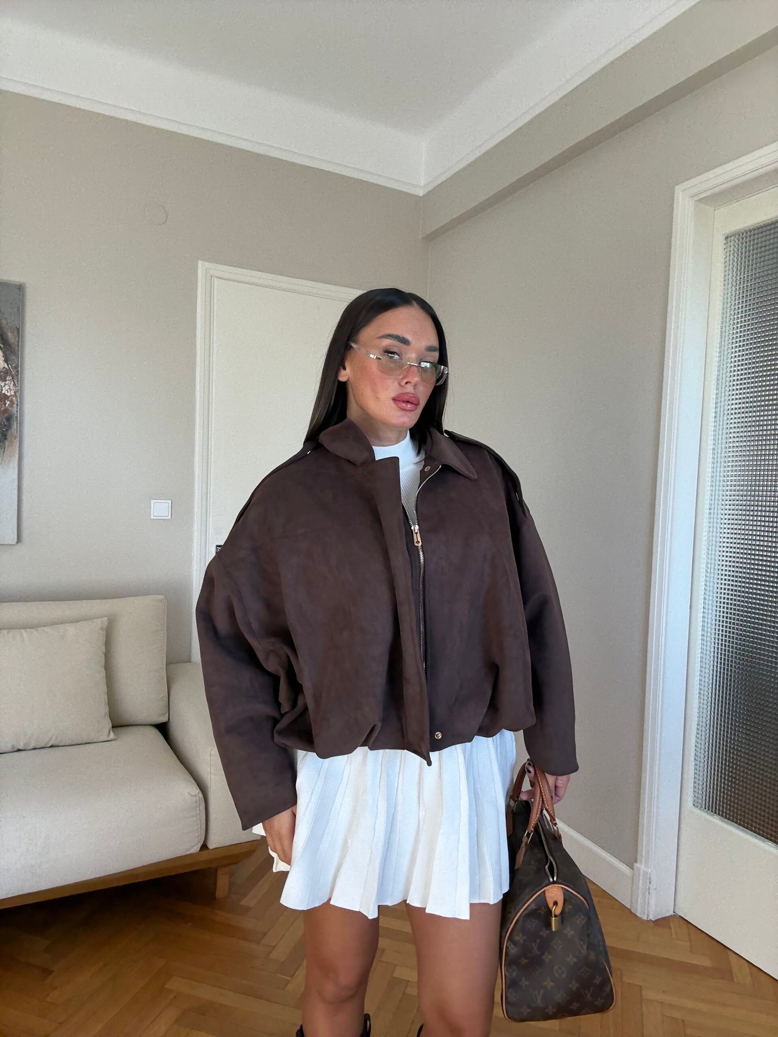 XHAKETË SUEDE ME ZINXHIR DHE PRERJE OVERSIZE