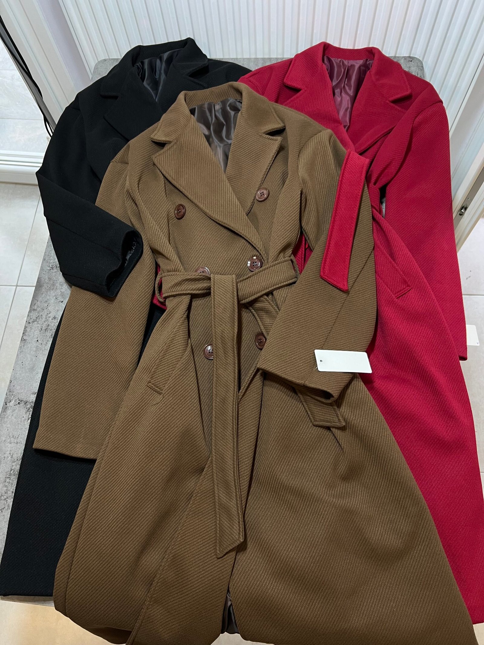 PALLTO DOPIO KOPSË ME RRIP KLASIK