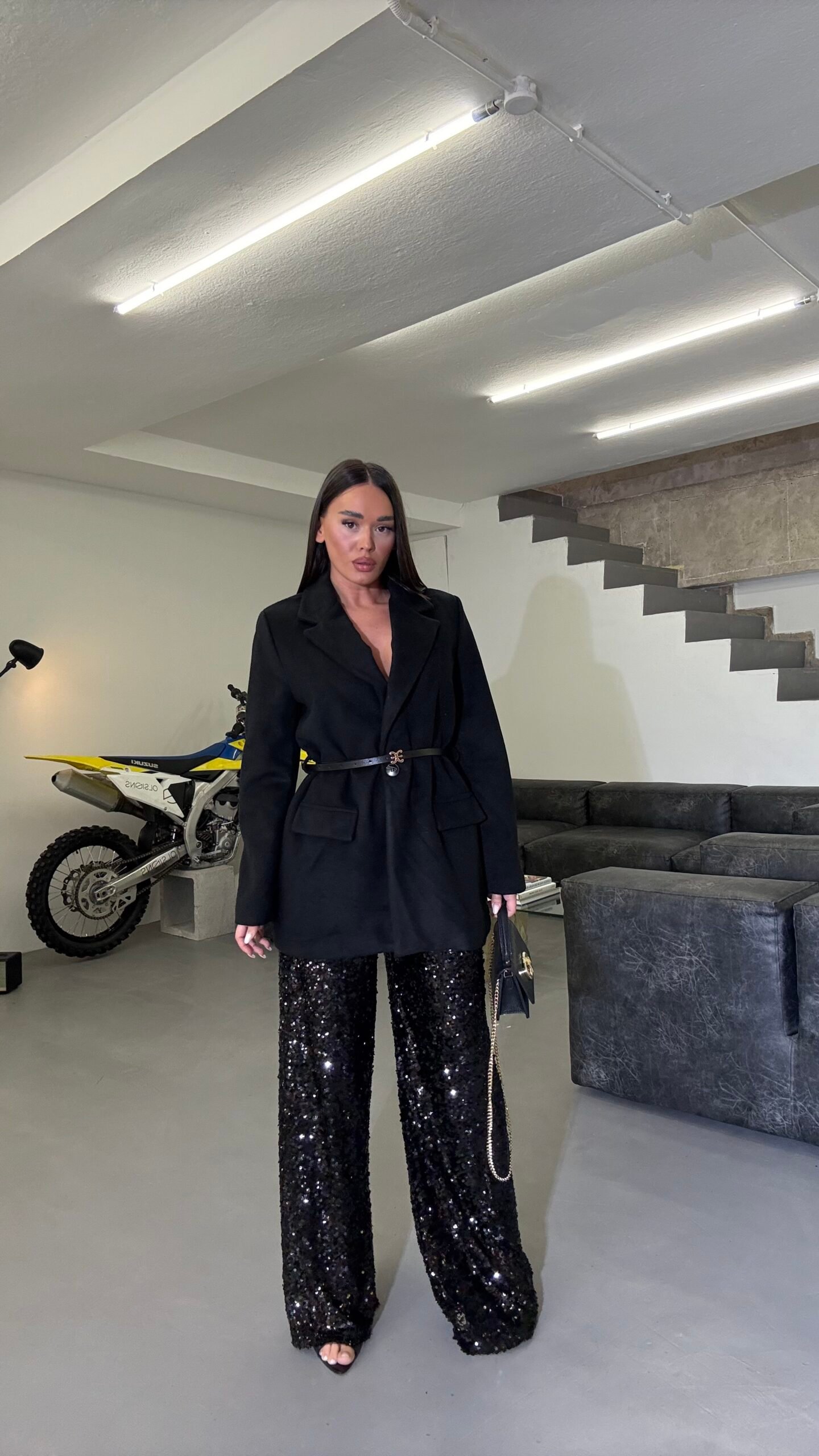 PANTALLONA TE ZEZA FESTIVE ME SHKELQIM