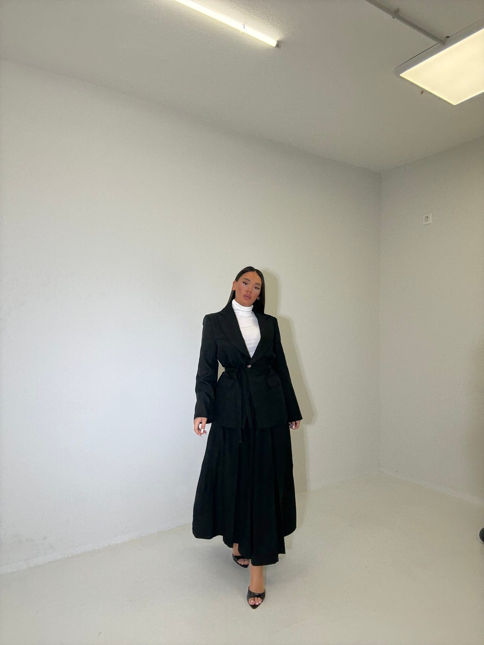 SET 2 PJESËSH ME FUND TË GJATË DHE XHAKETË ME RRIP