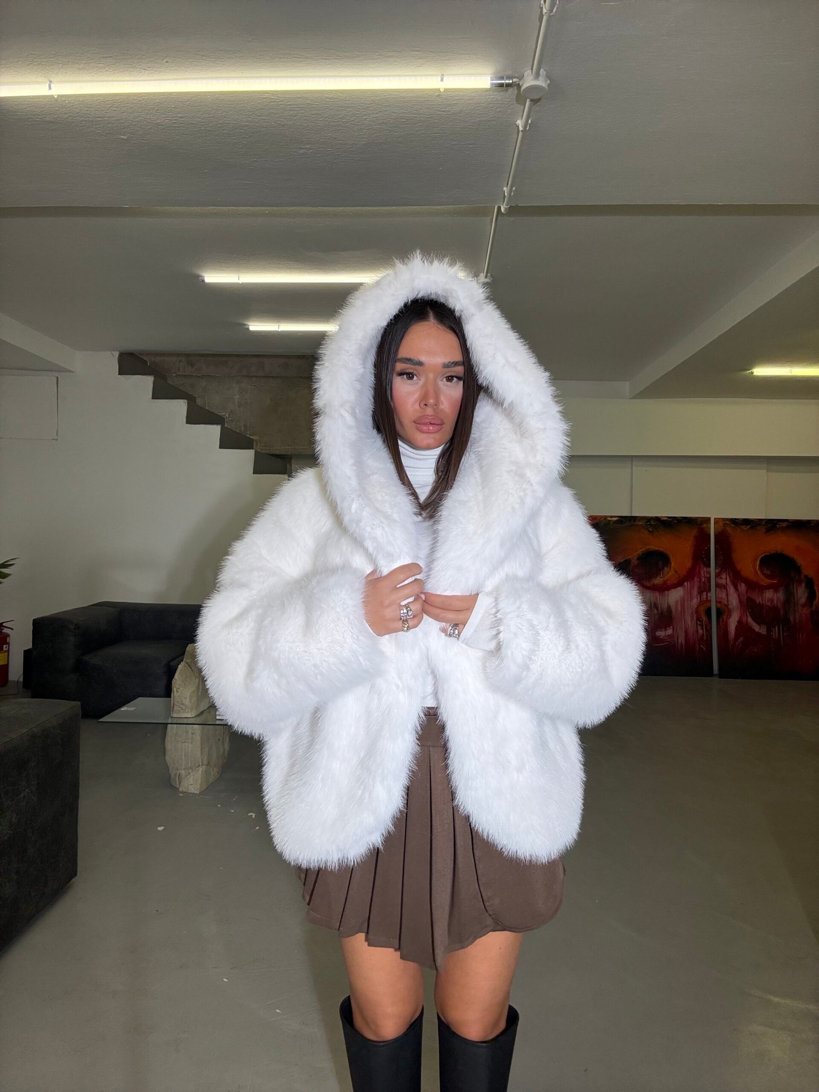 PELLUSH ME KAPUÇ LUKSOZ DHE PRERJE MODERNE