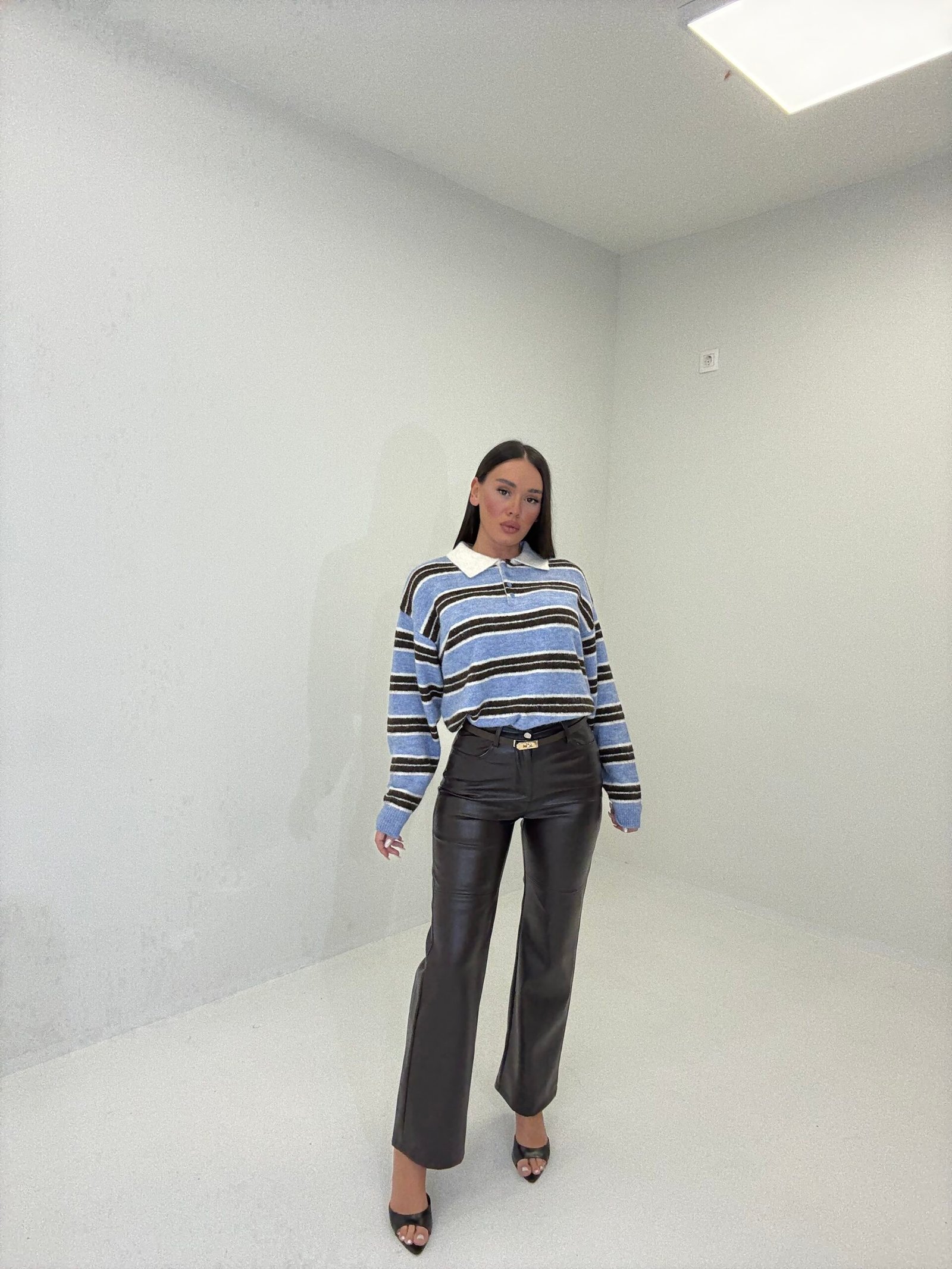 PANTALLONA LEKURE TE DREJTA ME RRIP TE HOLLE