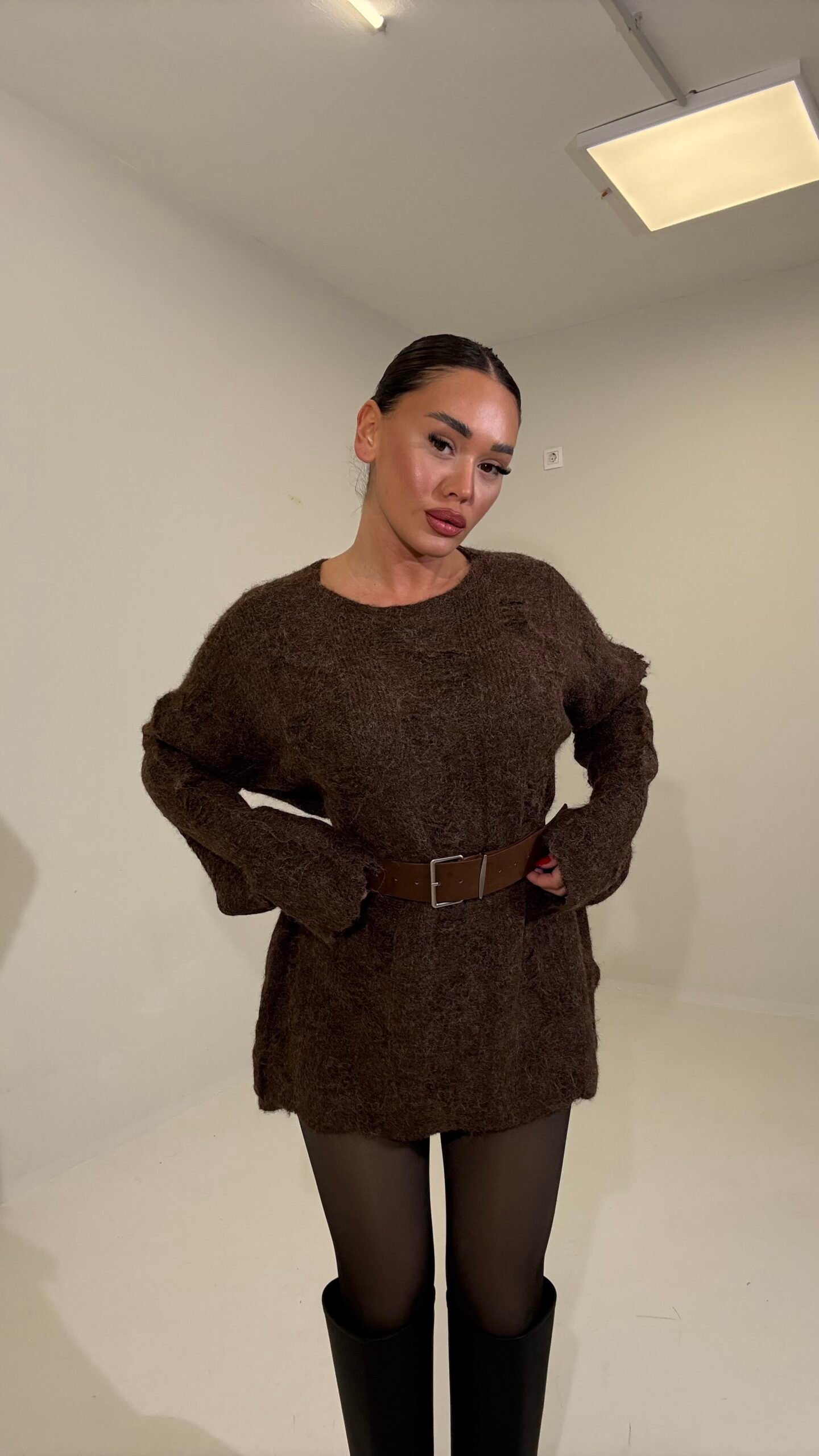 PULOVËR E GJATË ME RRIP