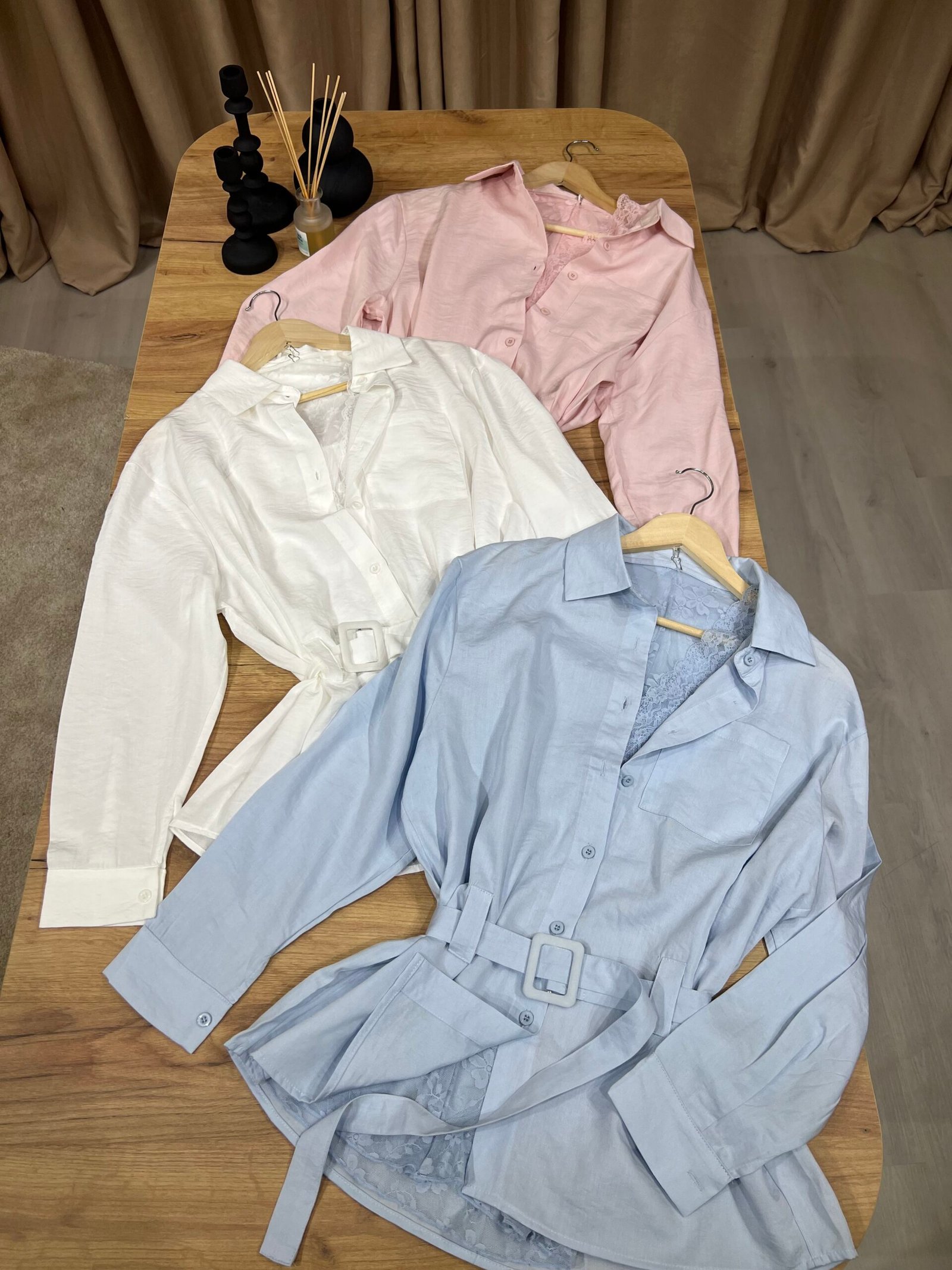 SET KEMISHE ME KANATIERE DANTELLE DHE RRIP