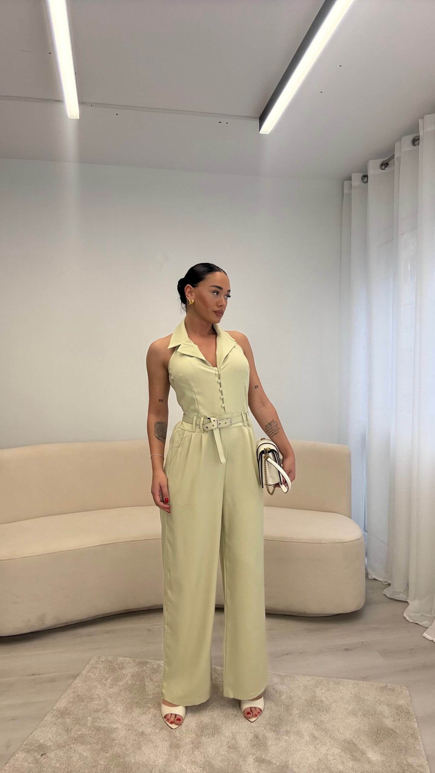 JUMPSUIT I GJATË ME SHPINË TË EKSPOZUAR