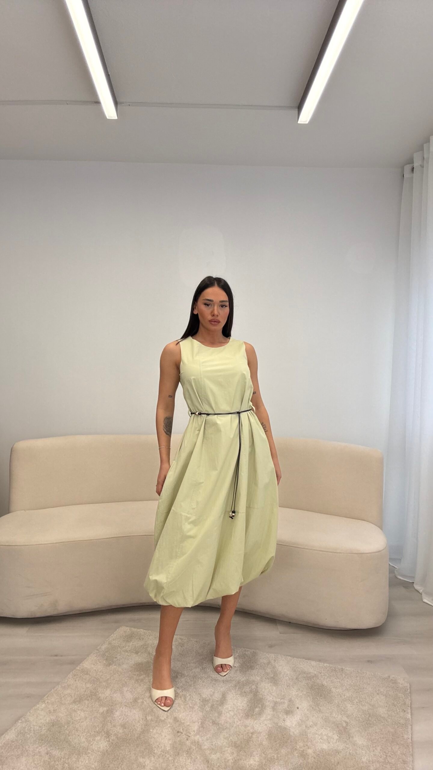 FUSTAN BALLOON ME VOLUM DHE LIDHJE NË BEL