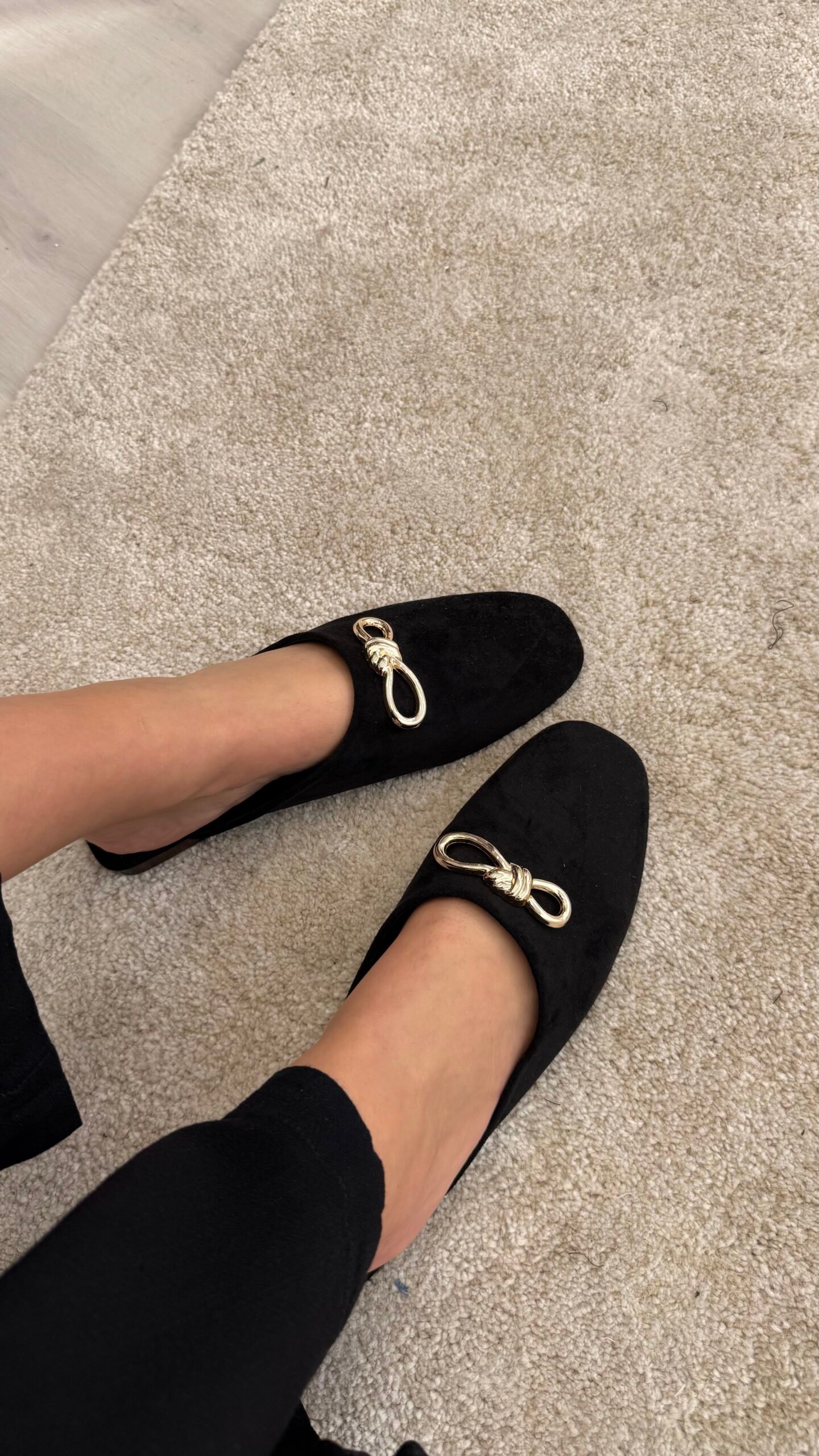 SHAPKA MULE VELVET ME FJONGO