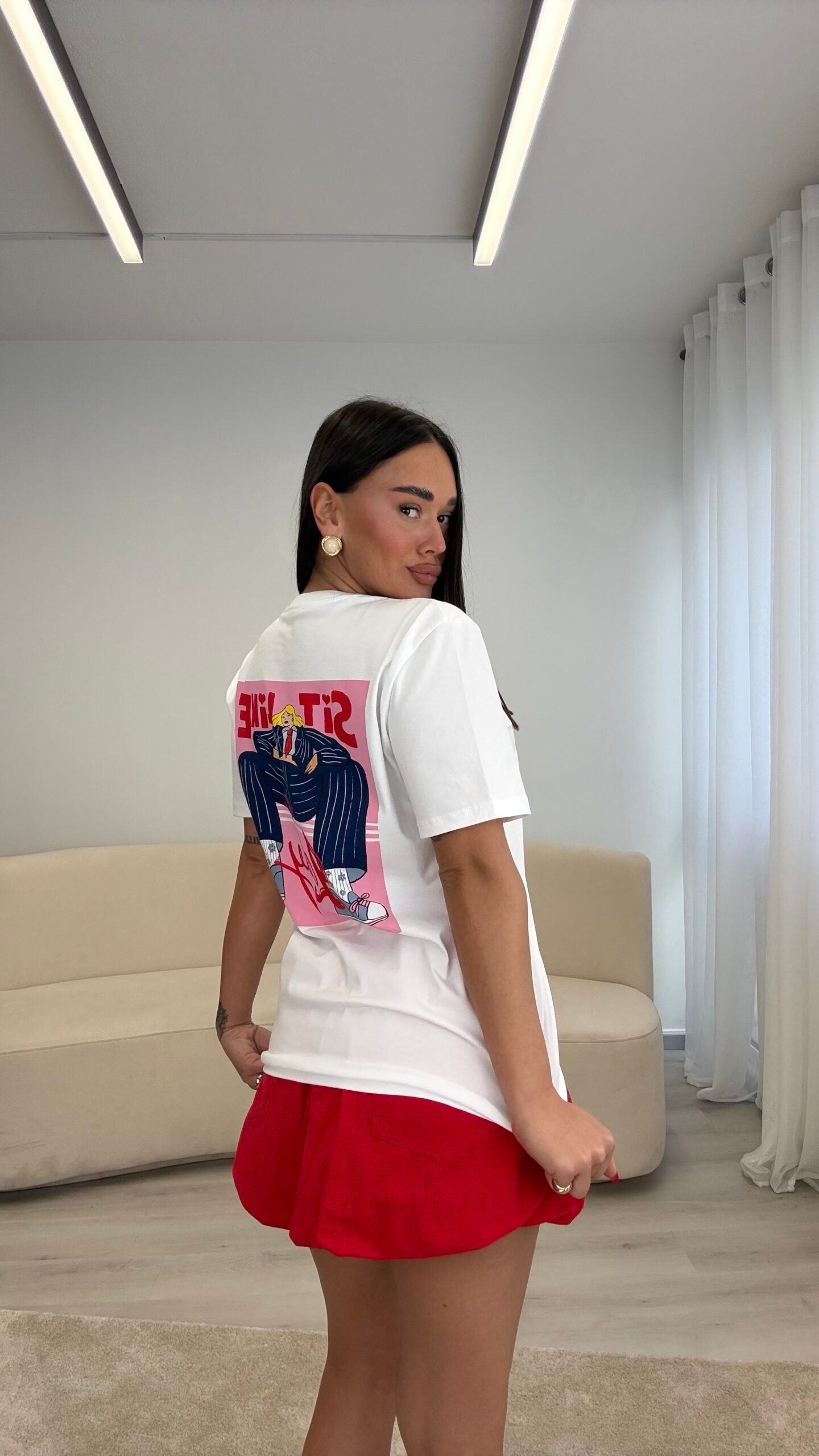 T-SHIRT LUMINA “SIT LIKE A LADY”